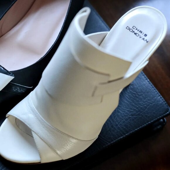 NEW CHRIS DONOVAN Made In Italy Leather Pegasi Heeled Mules in white 1225 18t9 - Picture 10 of 10